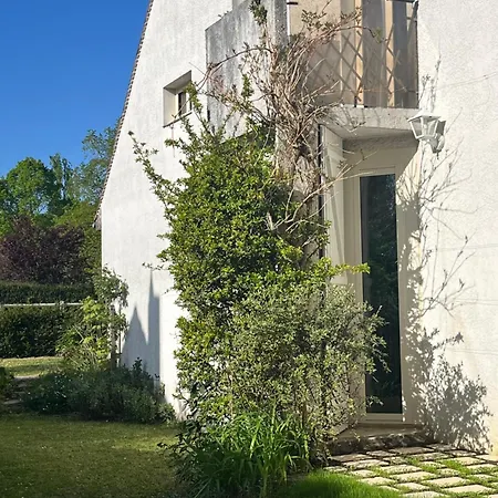 Maison D'architecte Renovee Avec Jardin- * Senlis (Oise)
